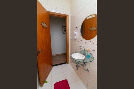 Casa à venda com 200m², 5 quartos e 2 vagasLavabo