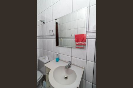 Casa à venda com 200m², 5 quartos e 2 vagasBanheiro 3