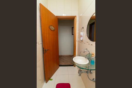 Casa à venda com 200m², 5 quartos e 2 vagasLavabo