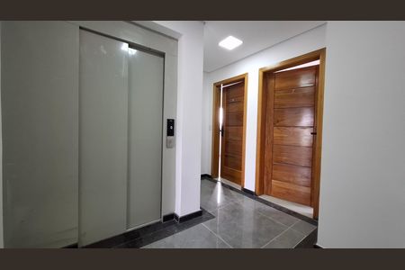 Apartamento à venda com 106m², 2 quartos e 1 vaga Apartamento à venda com 106m², 2 quartos e 1 vagaElevador