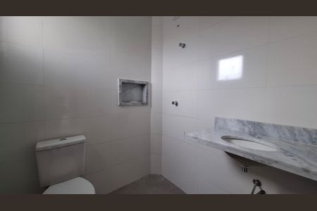 Apartamento à venda com 106m², 2 quartos e 1 vaga Apartamento à venda com 106m², 2 quartos e 1 vagaBanheiro da Suíte