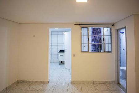 Casa para alugar com 28m², 1 quarto e sem vagaSala/ Quarto