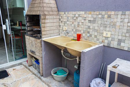 Casa para alugar com 80m², 2 quartos e 1 vagaÁrea de Serviço