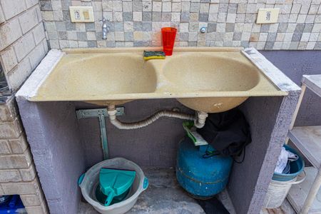 Casa para alugar com 80m², 2 quartos e 1 vagaÁrea de Serviço