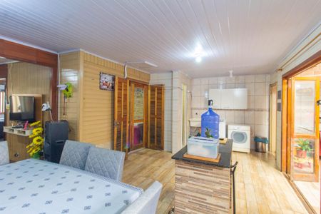 Casa à venda com 200m², 2 quartos e 2 vagasCozinha e Área de Serviço