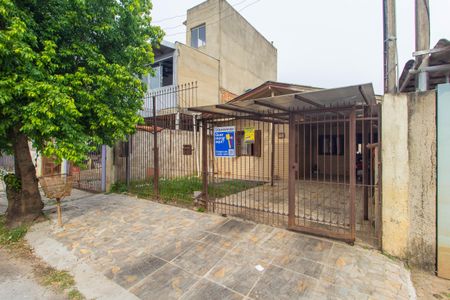 Casa à venda com 200m², 2 quartos e 2 vagasFachada
