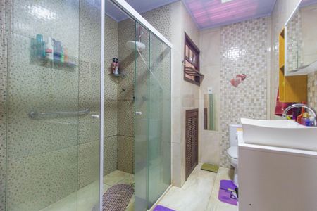 Casa à venda com 200m², 2 quartos e 2 vagasBanheiro