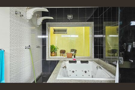 Casa à venda com 350m², 4 quartos e 3 vagasBanheiro da Suíte