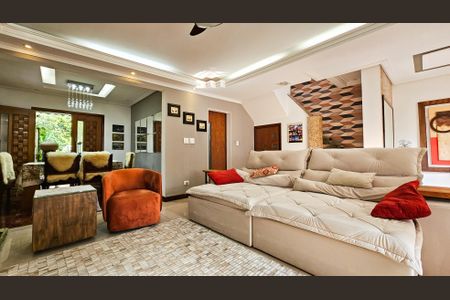 Casa à venda com 350m², 4 quartos e 3 vagasSala