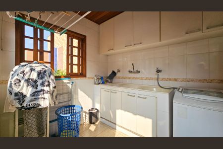 Casa à venda com 350m², 4 quartos e 3 vagasÁrea de Serviço