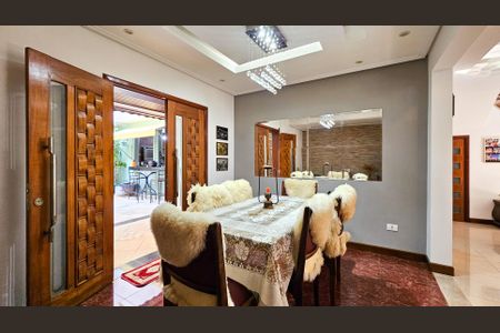 Casa à venda com 350m², 4 quartos e 3 vagasSala