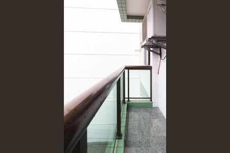 Apartamento à venda com 75m², 2 quartos e 1 vagaVaranda da sala