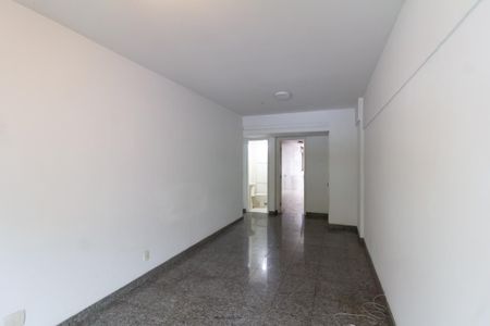 Apartamento à venda com 75m², 2 quartos e 1 vagaDetalhe da sala
