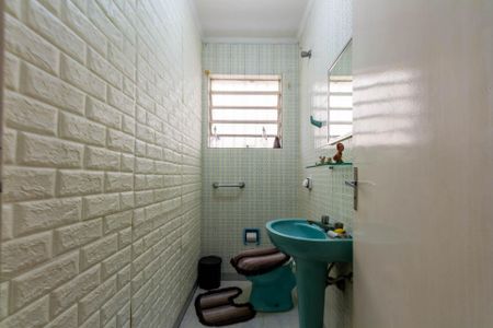 Casa à venda com 150m², 4 quartos e 2 vagasBanheiro social 1