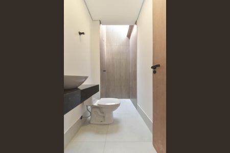 Casa à venda com 120m², 3 quartos e 1 vaga Casa à venda com 120m², 3 quartos e 1 vagaBanheiro Social