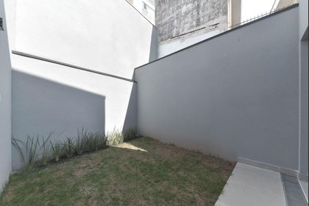 Casa à venda com 120m², 3 quartos e 1 vaga Casa à venda com 120m², 3 quartos e 1 vagaQuintal - Lavanderia