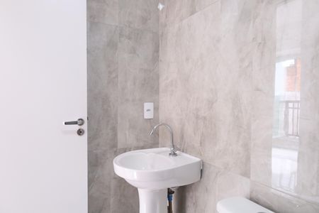 Apartamento para alugar com 42m², 2 quartos e sem vagaBanheiro