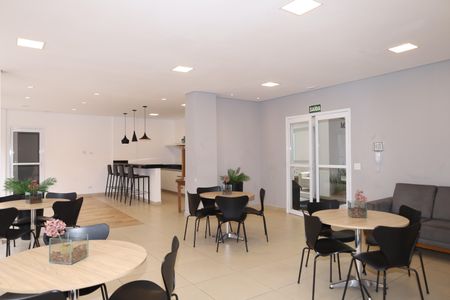 Apartamento para alugar com 42m², 2 quartos e sem vagaÁrea comum - Salão de festas