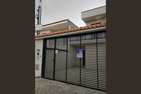 Casa à venda com 140m², 3 quartos e 2 vagas Casa à venda com 140m², 3 quartos e 2 vagasFachada e Placa