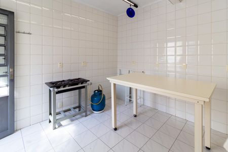 Casa à venda com 156m², 2 quartos e 1 vagaEdícula