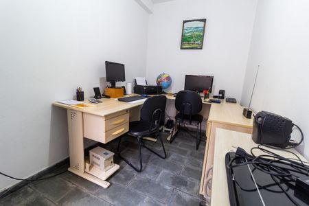 Casa à venda com 156m², 2 quartos e 1 vagaQuarto de Serviço