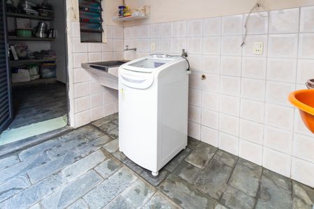 Casa à venda com 156m², 2 quartos e 1 vagaÁrea de Serviço