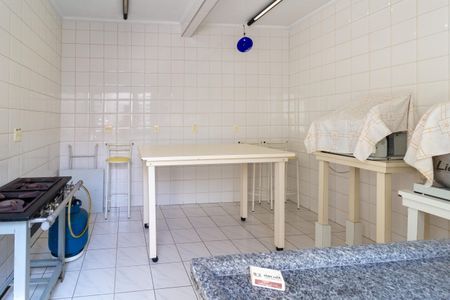 Casa à venda com 156m², 2 quartos e 1 vagaEdícula