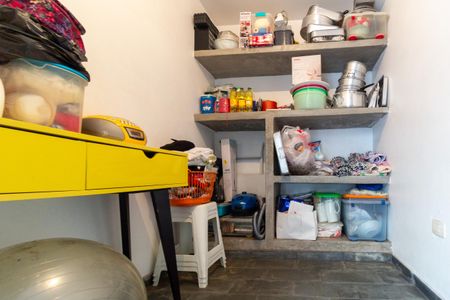 Casa à venda com 156m², 2 quartos e 1 vagaÁrea de Serviço - Depósito