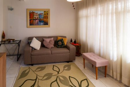 Casa à venda com 156m², 2 quartos e 1 vagaSala