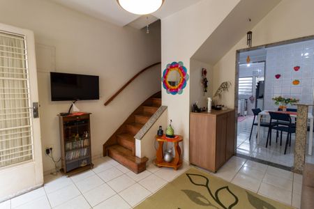 Casa à venda com 156m², 2 quartos e 1 vagaSala