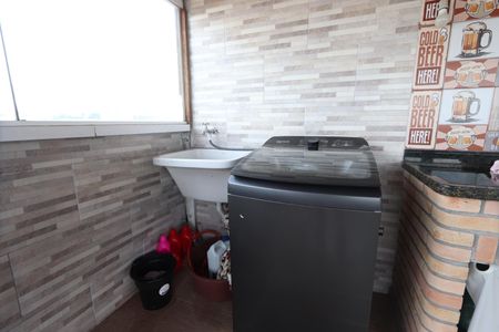 Apartamento à venda com 150m², 2 quartos e 2 vagasLavanderia