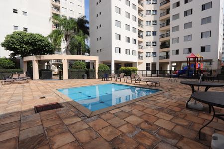 Apartamento à venda com 150m², 2 quartos e 2 vagasÁrea comum - Piscina