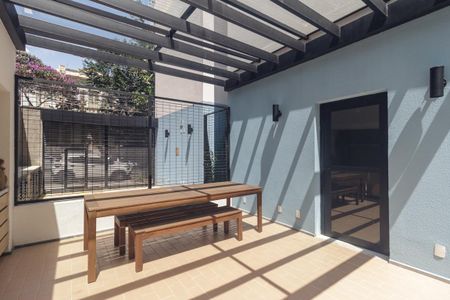 Studio à venda com 28m², 1 quarto e sem vaga Studio à venda com 28m², 1 quarto e sem vagaÁrea comum - Churrasqueira