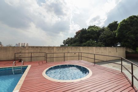 Apartamento à venda com 74m², 2 quartos e 1 vagaPiscina