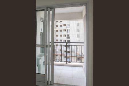 Apartamento para alugar com 42m², 2 quartos e sem vagaSacada