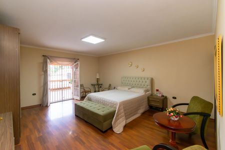 Casa à venda com 177m², 3 quartos e 2 vagasSuíte