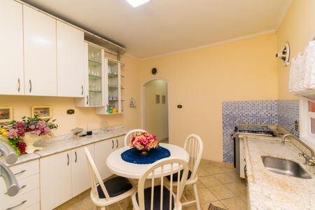 Casa à venda com 177m², 3 quartos e 2 vagasCozinha