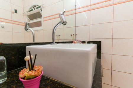 Casa à venda com 177m², 3 quartos e 2 vagasBanheiro 2