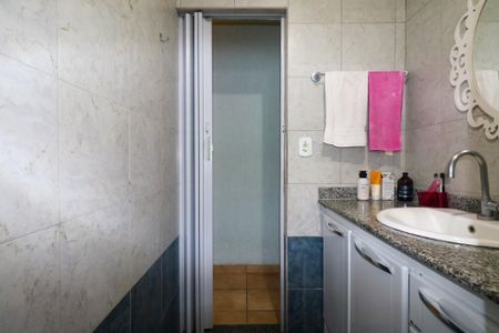 Casa à venda com 125m², 3 quartos e 2 vagas Casa à venda com 125m², 3 quartos e 2 vagasBanheiro