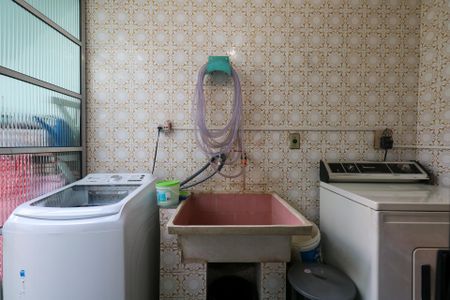 Casa à venda com 125m², 3 quartos e 2 vagas Casa à venda com 125m², 3 quartos e 2 vagasÁrea de Serviço
