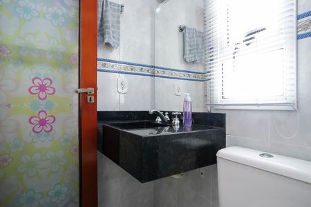 Apartamento à venda com 87m², 3 quartos e 2 vagasBanheiro 