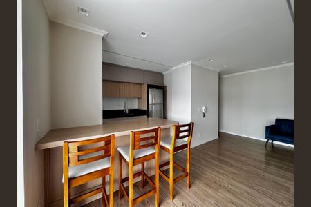 Apartamento à venda com 108m², 3 quartos e 2 vagas Apartamento à venda com 108m², 3 quartos e 2 vagasCozinha