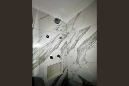 Apartamento à venda com 108m², 3 quartos e 2 vagas Apartamento à venda com 108m², 3 quartos e 2 vagasBanheiro Suíte 1