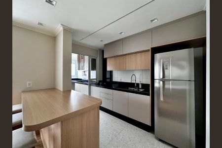 Apartamento à venda com 108m², 3 quartos e 2 vagas Apartamento à venda com 108m², 3 quartos e 2 vagasCozinha