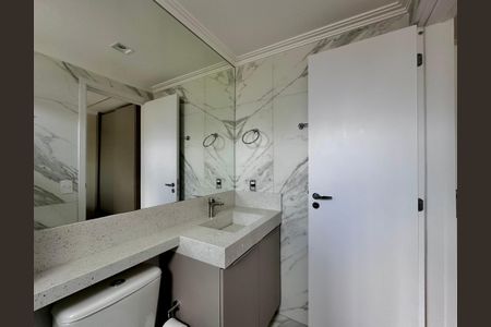 Apartamento à venda com 108m², 3 quartos e 2 vagas Apartamento à venda com 108m², 3 quartos e 2 vagasBanheiro Suíte 2