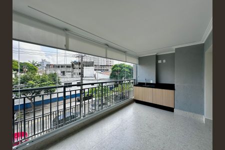 Apartamento à venda com 108m², 3 quartos e 2 vagas Apartamento à venda com 108m², 3 quartos e 2 vagasVaranda