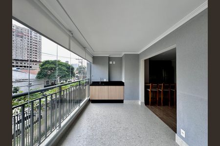 Apartamento à venda com 108m², 3 quartos e 2 vagas Apartamento à venda com 108m², 3 quartos e 2 vagasVaranda