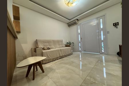 Casa à venda com 118m², 2 quartos e 2 vagasSala