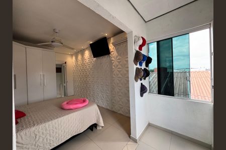 Casa à venda com 118m², 2 quartos e 2 vagasSuíte