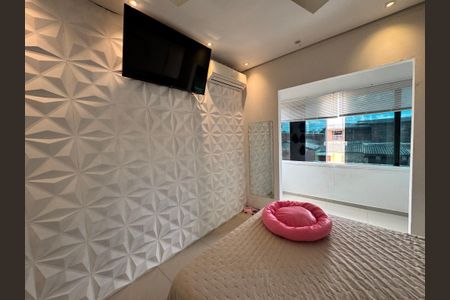 Casa à venda com 118m², 2 quartos e 2 vagasSuíte